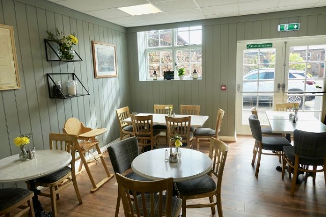 Burton_Manor_100519_9 Burton_Manor_100519_9